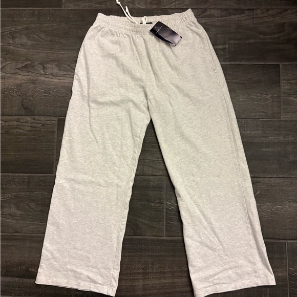 Brandy Melville Anastasia - Picture 3 of 3